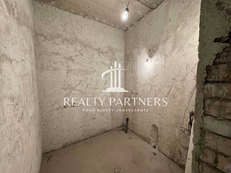 Продава се Тристаен апартамент в Перник, Изток - 100 кв.м за 714 €/кв.м - Снимка #3