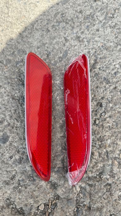 Светлоотразители за задна броня Toyota Corolla Cross