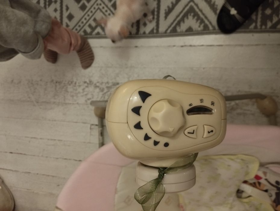 шезлонг и ИКЕА стол за хранене