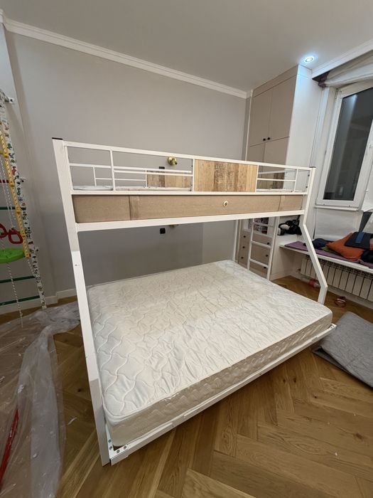 Продам двухъярусный кровать