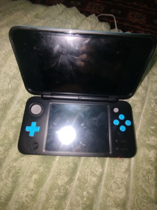 Nintendo 2 ds new в отличном состоянии