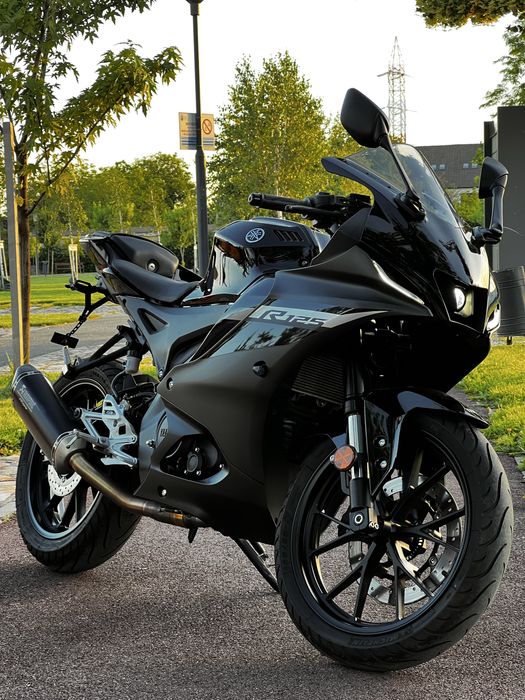 Yamaha yzf125r akrapovic