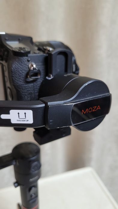 Стабилизатор для камерыMoza Air Cross