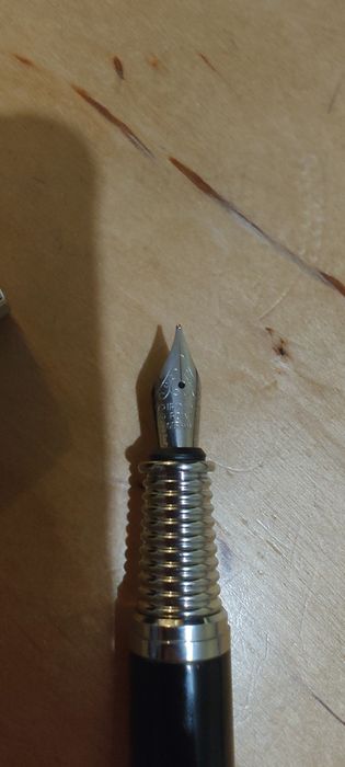 Оригинален комплект писалки GIANFRANCO FERRÉ – чисто нов