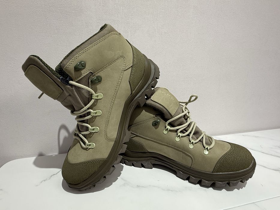 Трекинговые зимние ботинки