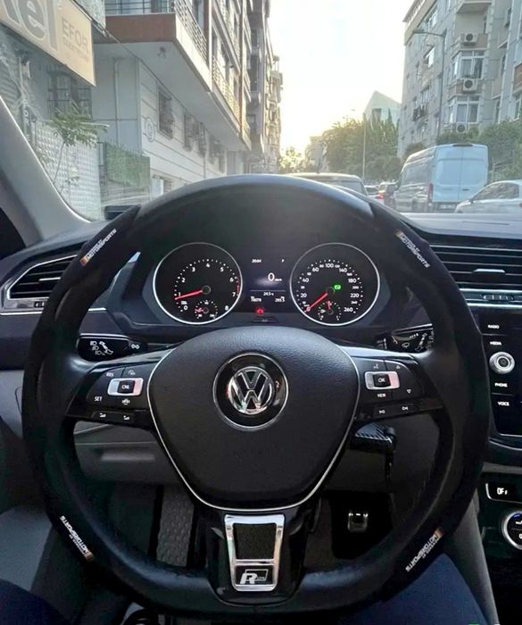 Husa Volan Model Catifea Universala