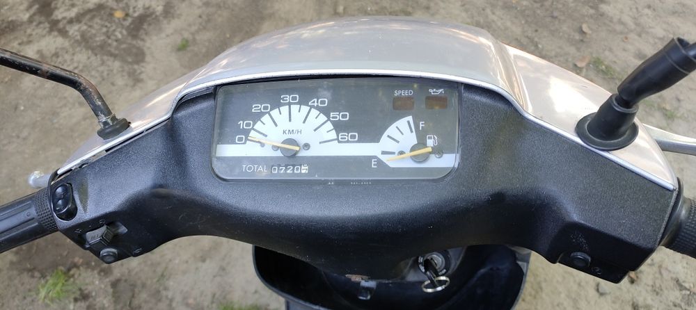 Продам Suzuki addres 49 куб 2002 года