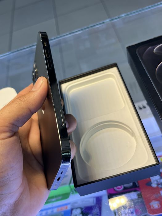 айфон 12 про с минусом