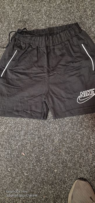 Pantaloni scurti barbati