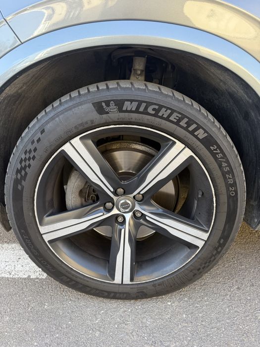 Volvo XC90 R-Design D5 / AWD / proprietar