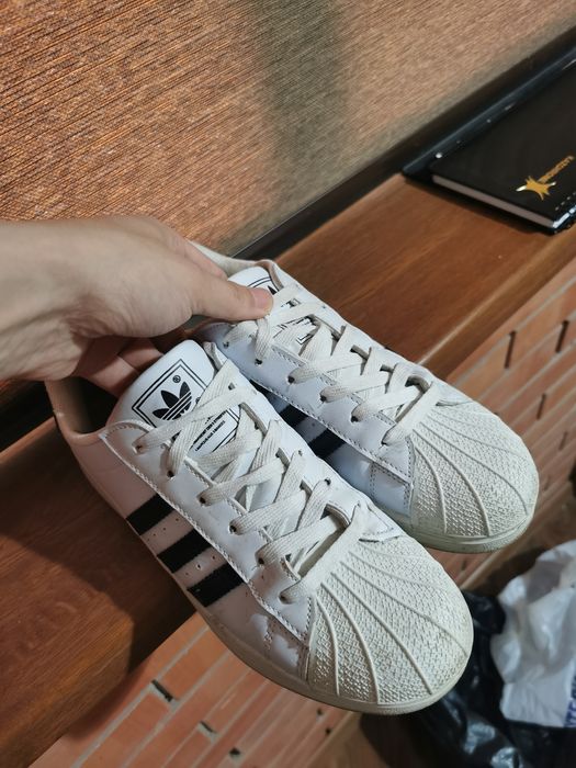 Продам кроссовки adidas superstar 39 размера
