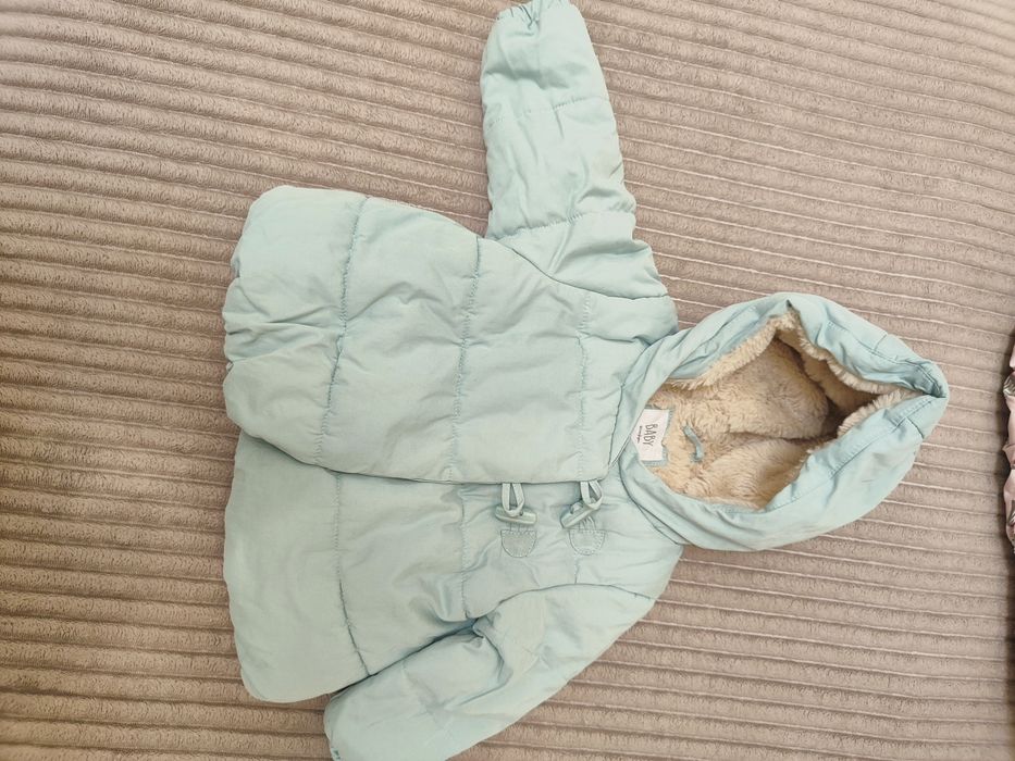 Детская курточка с 9-18 мес. на девочку