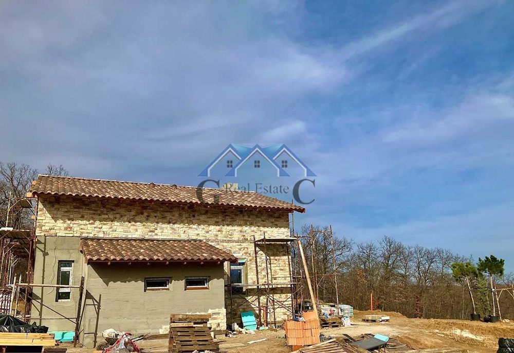 Продава се Къща в с. Приселци, Област Варна - 251 кв.м за 590 €/кв.м - Снимка #1