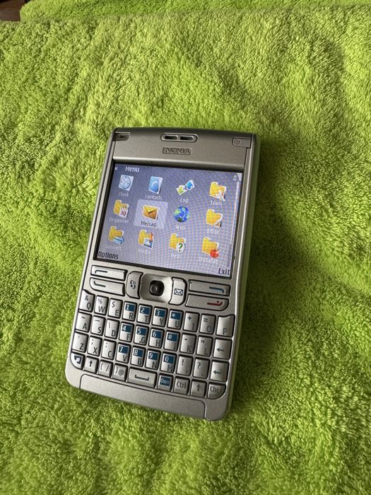 Смартфон Nokia E62 идеал