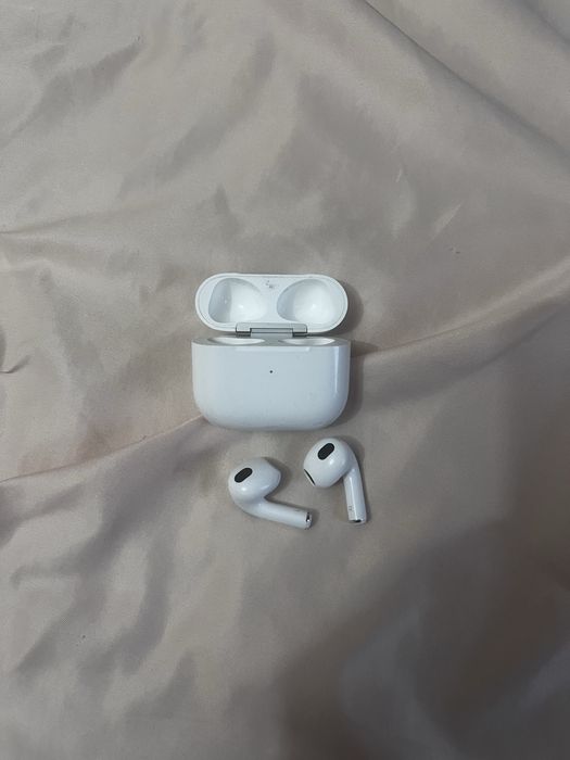 продам airpods 3, в отличном состоянии