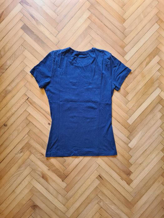 tricou albastru cu imprimeu