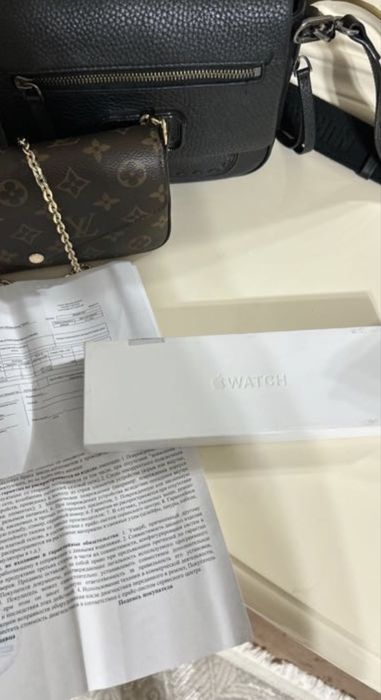 Часы Apple Watch 10