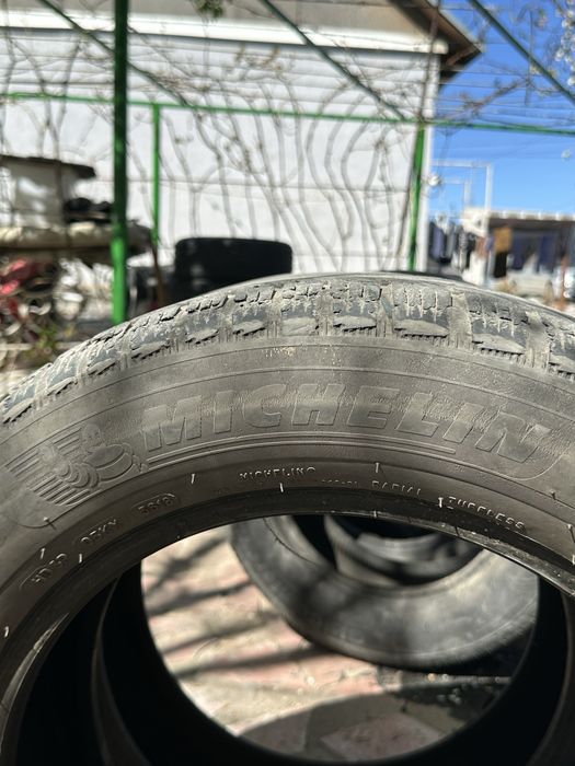 Шины 2 штуки MICHELIN