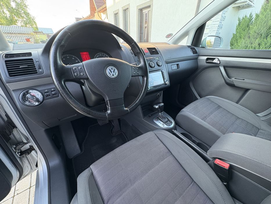VOLKSWAGEN Touran 2006 — imagine 5