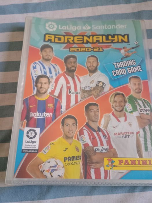 Vând lot 3 cataloage, cartonase Panini, stare foarte buna!! Spania