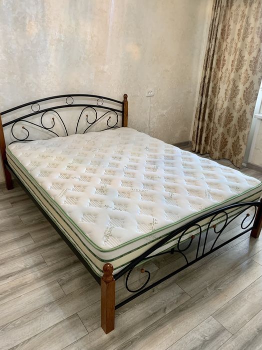 Продам кровать двух спальную