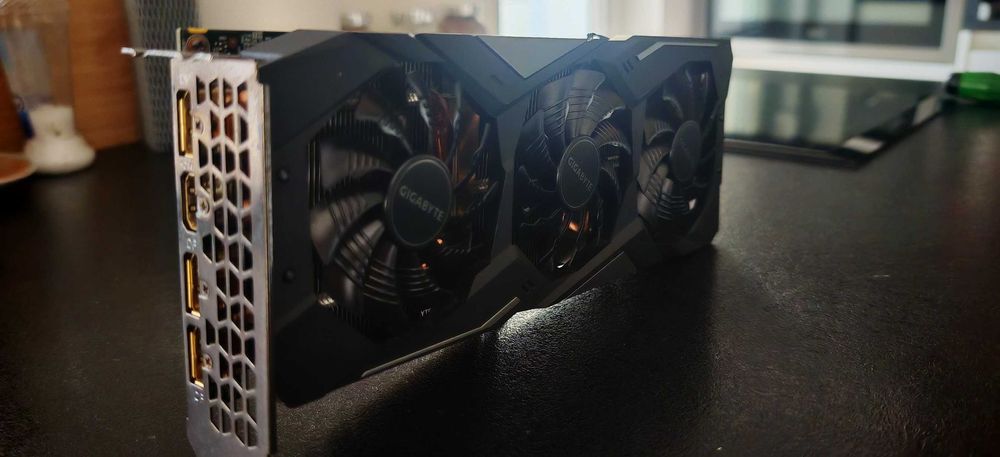 Продавам Перфектна Видео Карта Gigabyte Gaming Trio GTX 1660 Super OC