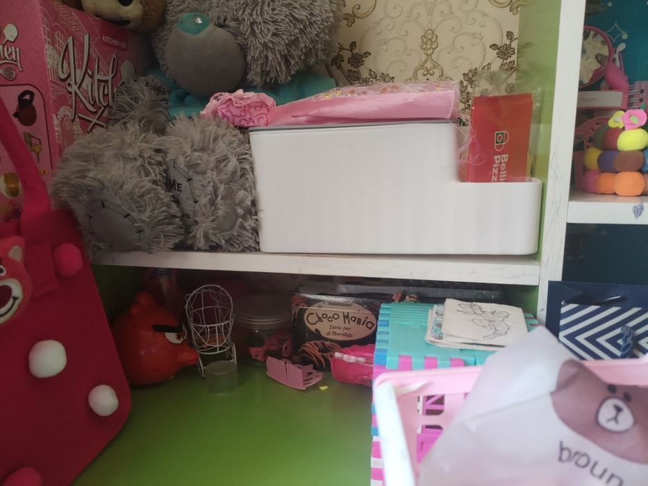 универсальный стол для комнаты и детей