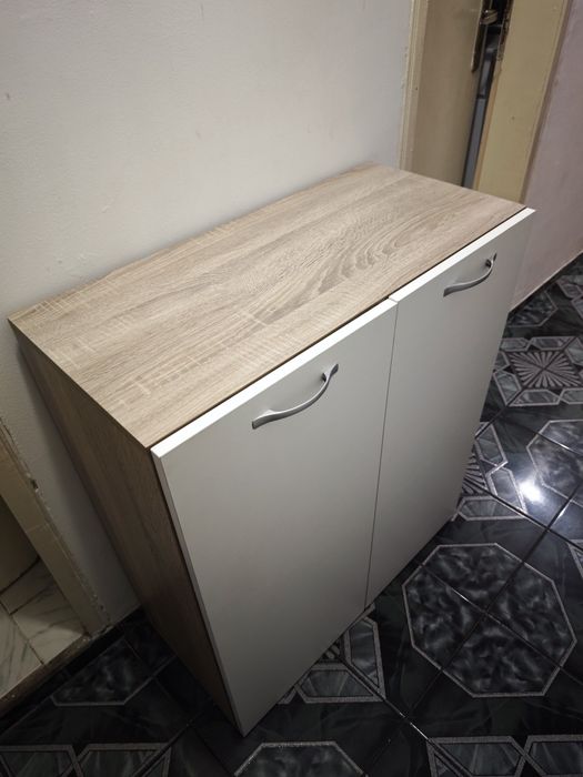 Шкаф за дома цвят бял и дъб сонома