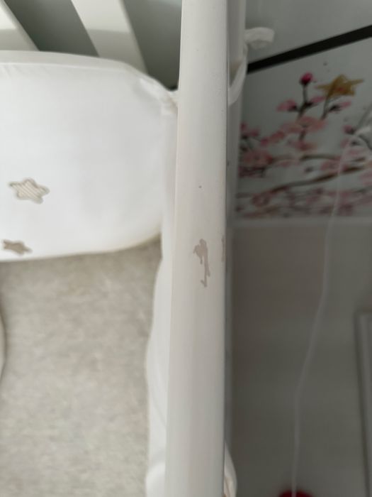 Vand set patut cu saltea + masuta de infasat