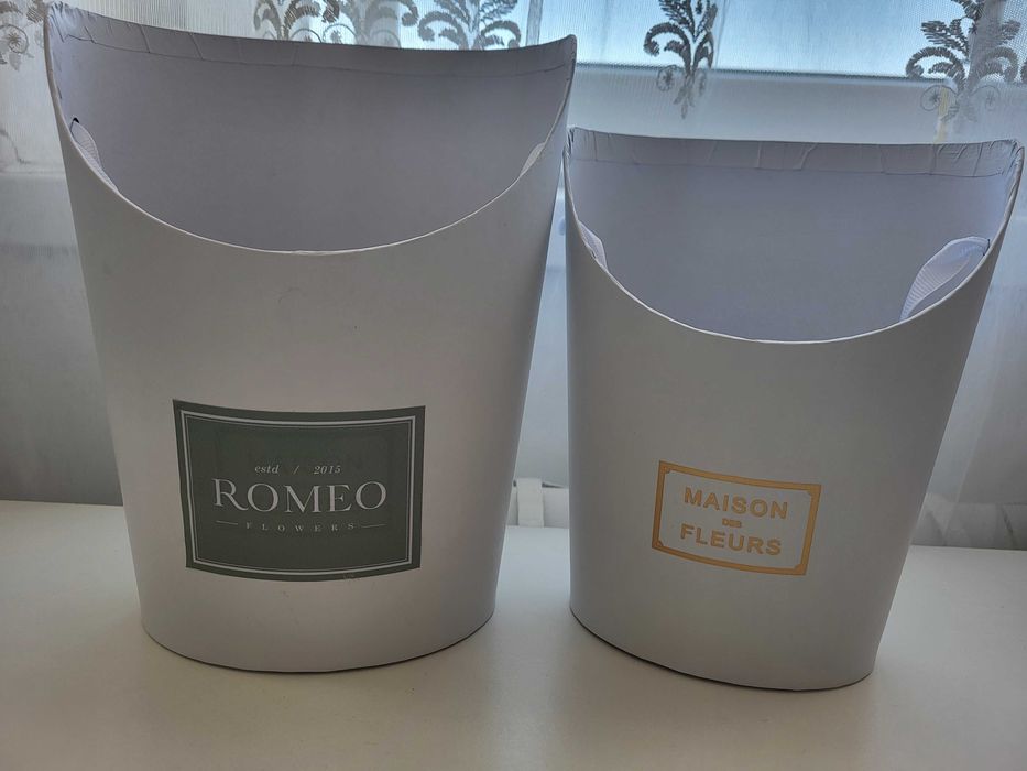 Коробки от цветов 2шт