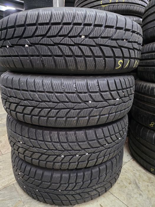 4бр Зимни гуми 205 70 15 - Hankook