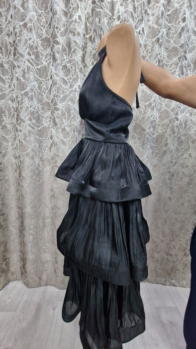 Платье шикарное на торжество