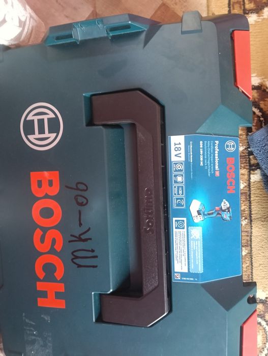 Vând pistol rotii