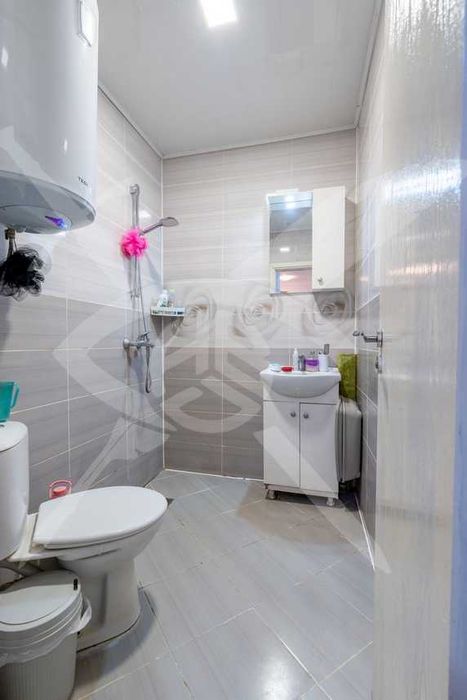 Продава се Двустаен апартамент в Варна, Възраждане 1 - 61 кв.м за 2294 €/кв.м - Снимка #6