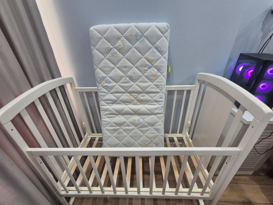 Детская кроватка