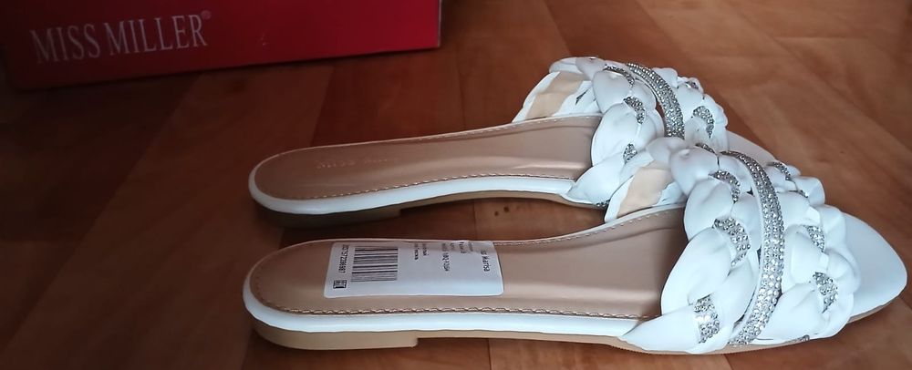 Шлепки женские новые
