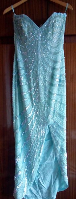 Ефектна рокля ръчна изработка