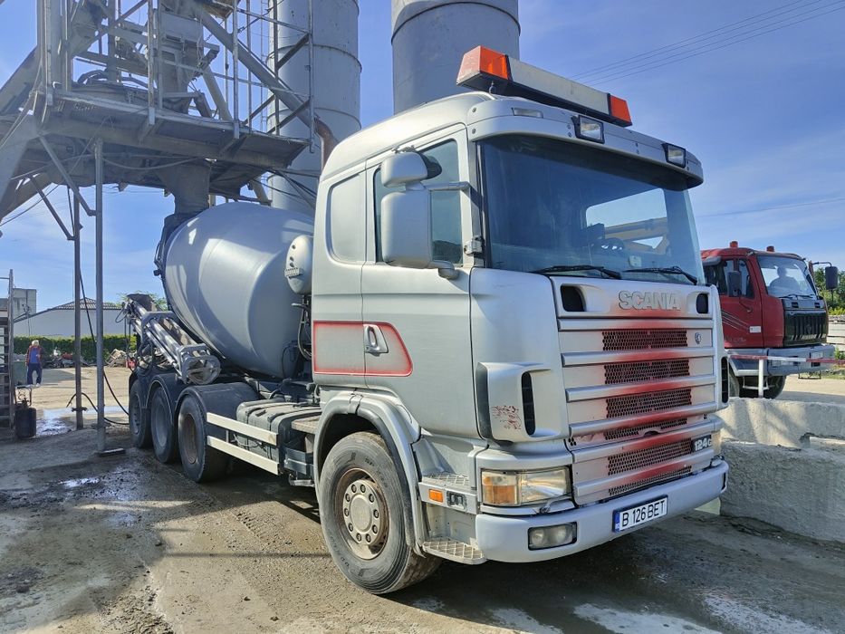Autobetoniera Scania 8x4  9 MC cu jgheab 9ml