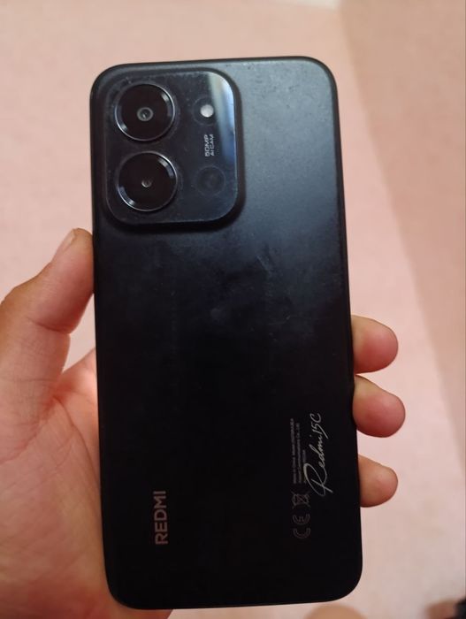 SOTILADI—Redmi 15C 8/256 dokumenti bor  5oy ishlatilgan  holati yaxshi