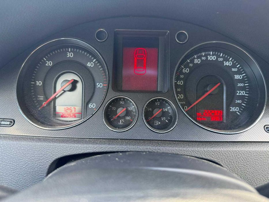 Vand autoturism marca Volkswagen PASAT