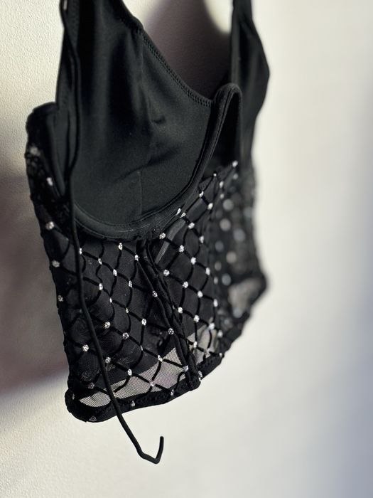 Бюстие Топ с ръкави и камъни