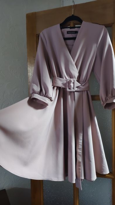 Продаю платья 44р