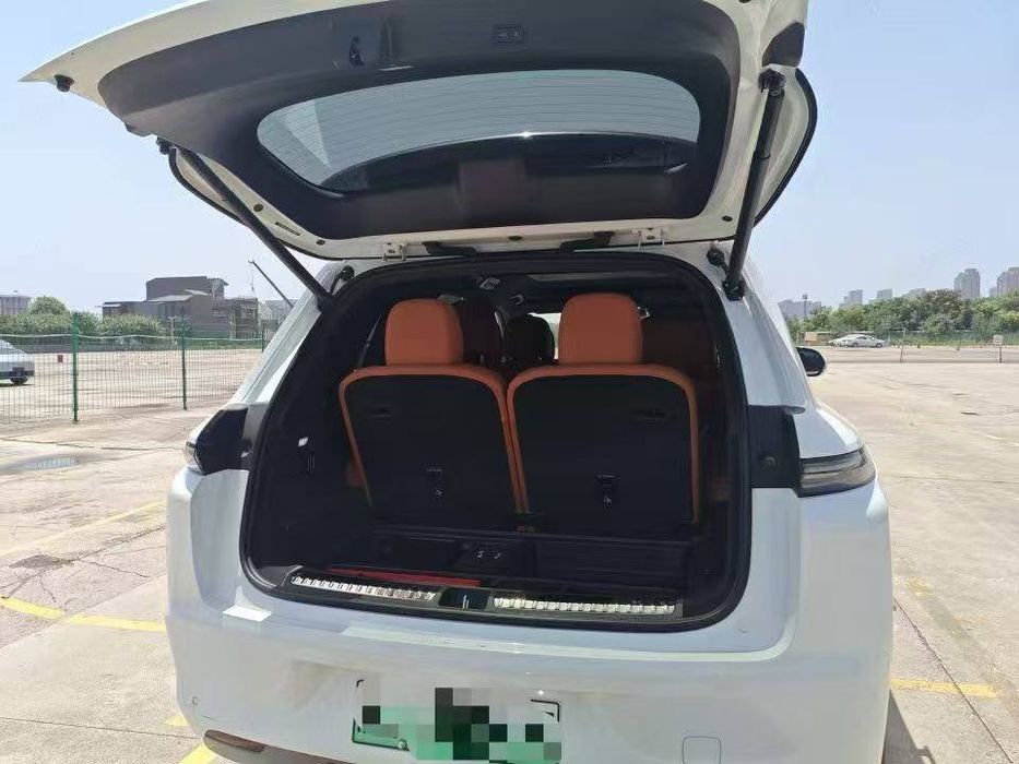 Li Auto 2025 L8 Ultra restyle