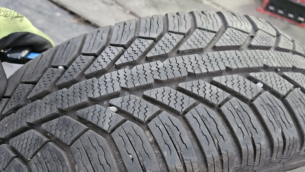 2бр гуми 195 65 15 семперит