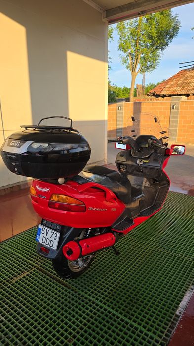 Scuter Suzuki Burgman 650