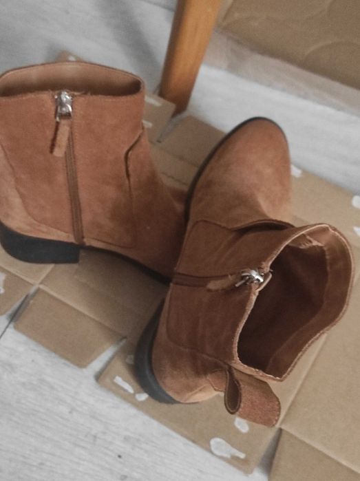 Papuci Zara 37 piele naturală întoarsă