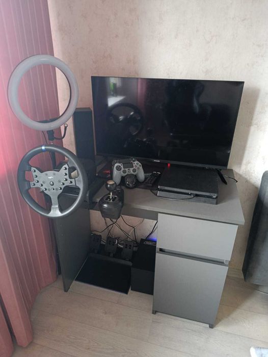Продам PS4 slim 1tb