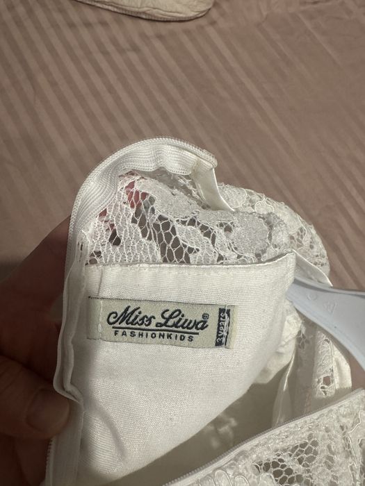 Белое платье для девочек. Костюм елочки