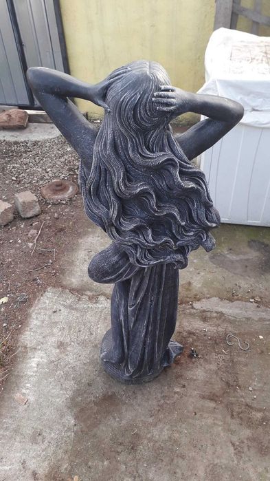 Statuie din piatra (beton)