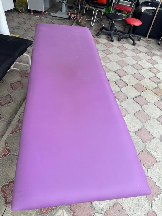 Кушетка в хорошем состоянии